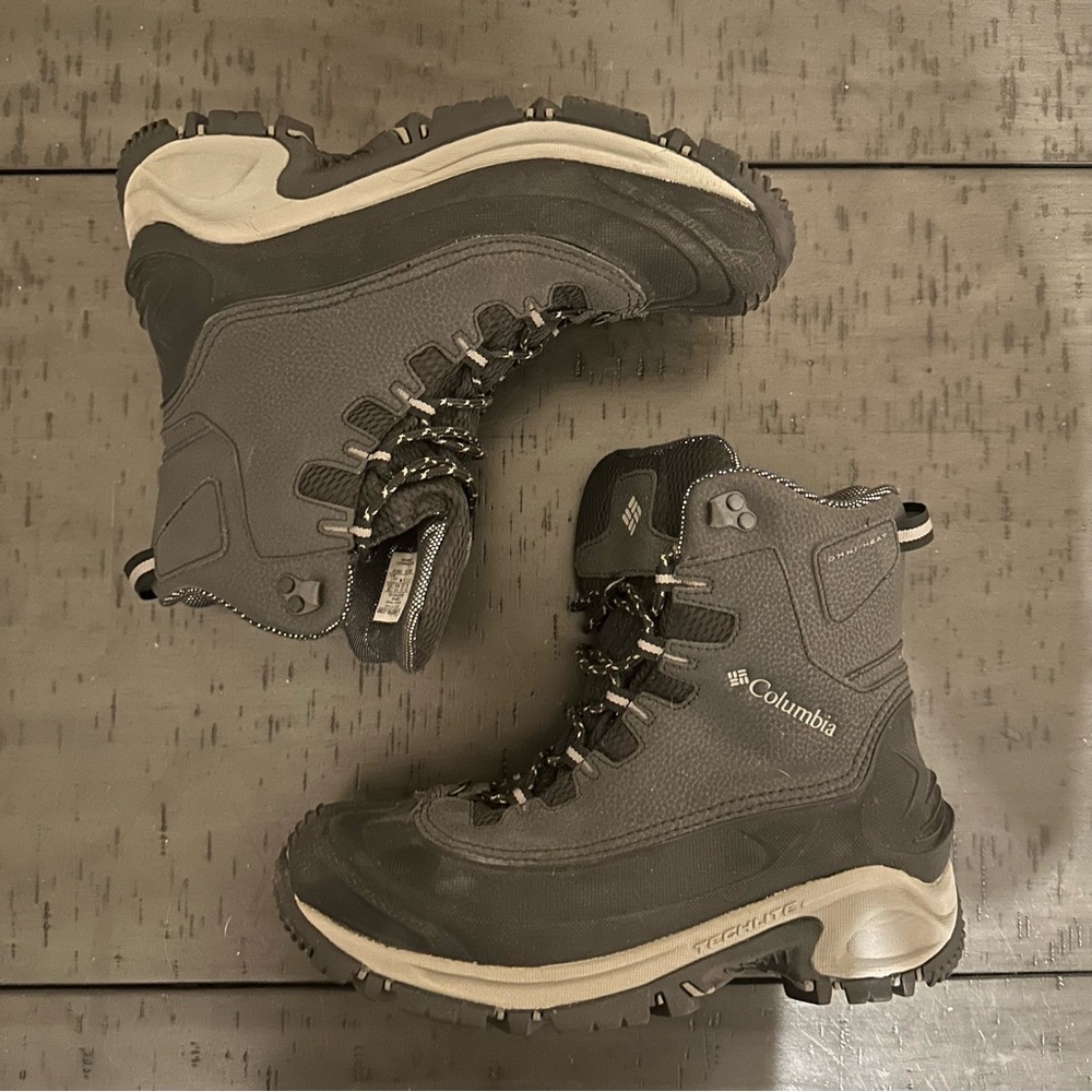 Columbia Men’s Waterproof Techlite Black Omni-Heat Hiking Boots